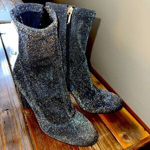 Navy & gold sparkly boots size 8